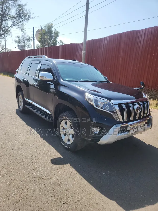 Toyota Land Cruiser Prado 2013 Black - 1