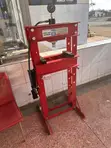 New Sunshine Italy 30-Tonne Pneumatic Press Machine - 2
