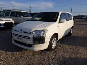 Toyota Succeed TX Hybrid 2019