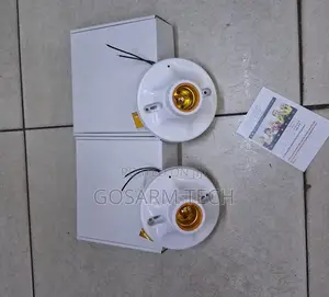 Kamera ya Siri ya WiFi Bulb Holder na Ufuatiliaji wa Simu kwa Mbali