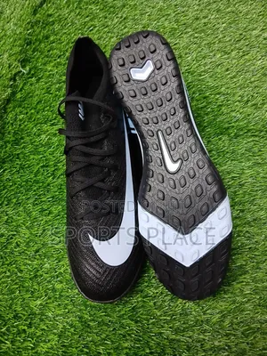 Nike Vapor 16 Artificial Grass Pitch Trainers