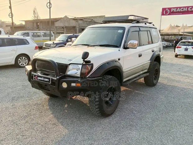 Toyota Land Cruiser Prado 2000 White - 1