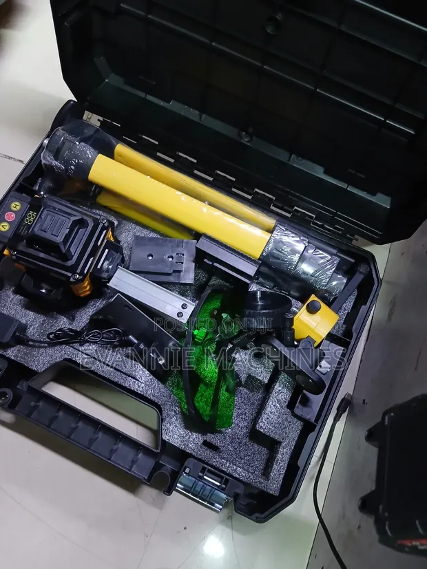 16-Line 360° Self-Leveling Green Beam Laser Level Kit - 1