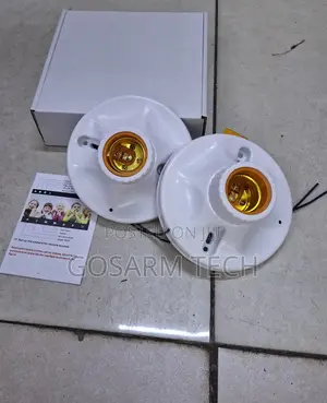 Kamera ya Siri ya CCTV ya WiFi ya Ndani ya Kwenye Bulb Holder - Full HD