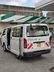 Toyota HiAce 2016 Nyeupe - 2