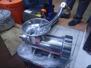 Manual Meat Mincer Machine M32