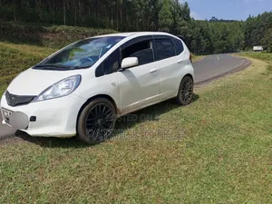 Honda Fit Sport Automatic 2012 Nyeupe
