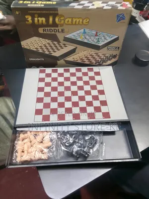 3-in-1 Board Game: Draughts, Chess & Snakes and Ladders
