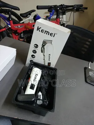 Kemei KM-809A Professional Rechargeable Cordless Hair Clipper