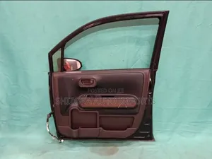 Toyota Spade NSP140 Right Front Door Assembly (2015)