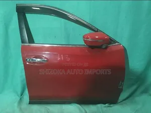 Nissan X-Trail NT32 Right Front Door Assembly