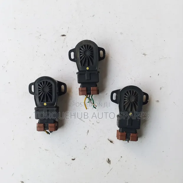 Mitsubishi Pajero IO Throttle Body Sensor (Used) - 1