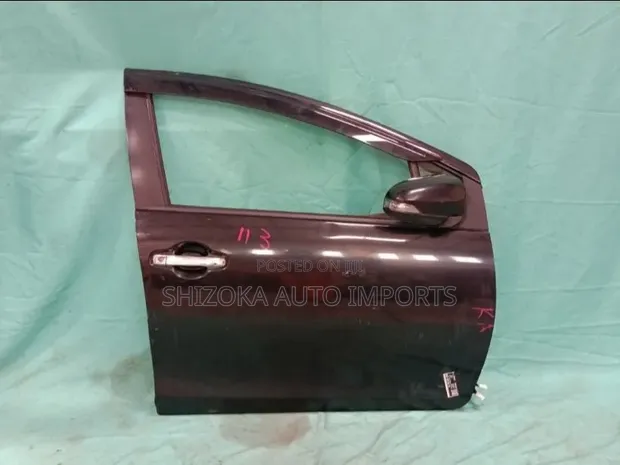 Toyota Aqua NHP10 Right Front Door Assembly (2019) - 1