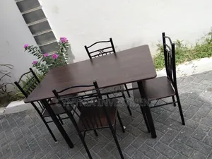 Meza ya Kula Rangi ya Kahawia Nyeusi