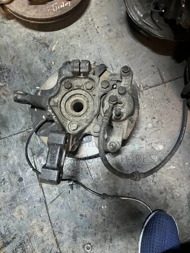 Nissan Tiida/Note Caliper, Hub, Disc - 1