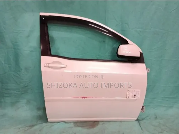 Toyota Raum NCZ25 Right Front Door Assembly (2007) - 1
