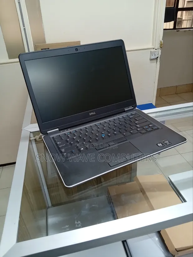 Dell Latitude 7440 Laptop - Core i7, 8GB RAM, 256GB SSD - 1