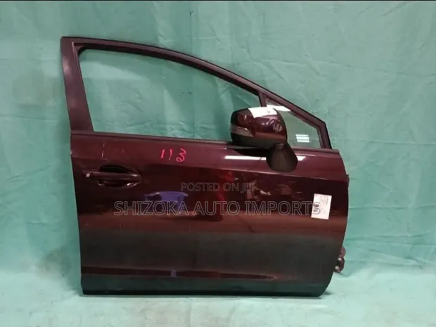Subaru Impreza GP7 RH Front Door Assembly (2012) - 1