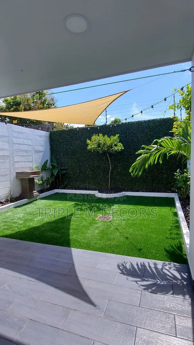 Clean Mud-Free Compound Turf Grass for Backyard/Front Lawn - 1