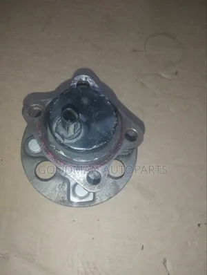 Toyota Vitz Jewela Rear Hub (Used)