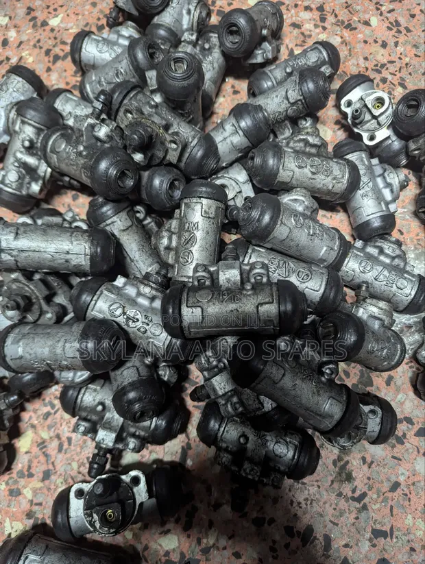 Toyota Wheel Cylinder (Used) - 1