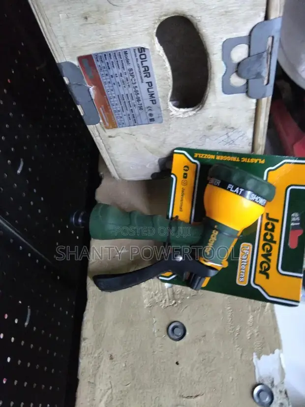 Jadever 7-Pattern Plastic Trigger Nozzle - 1