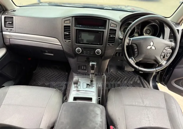 Mitsubishi Pajero Exceed 3.2 Di-D 2008 Nyeusi - 1