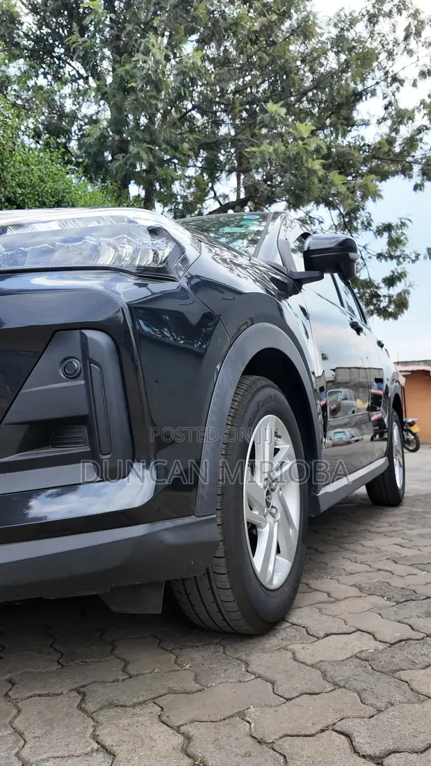 Daihatsu Rocky 2019 Black - 1