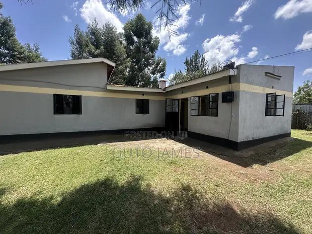 3 Bedroom Bungalow for Rent in Kapsaos, Maili Nne - 1