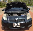 Toyota Vitz 2011 Nyeusi - 4