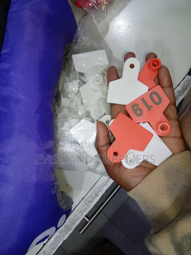 Ear Tags - Herd Management Essential - 1