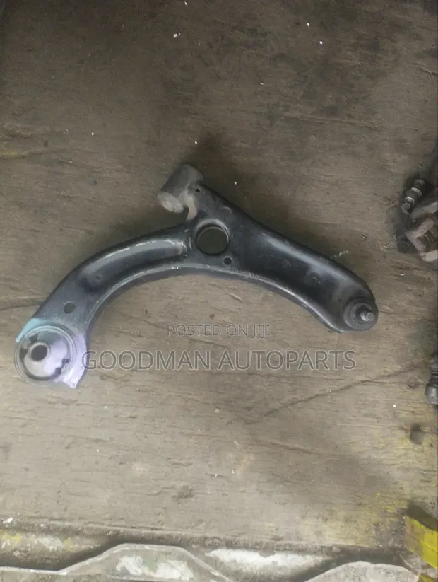 Daihatsu Mira Control Arm - 1