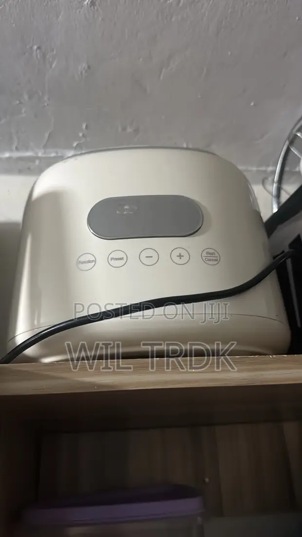 Ailyons Digital Rice Cooker - Good Condition - 1