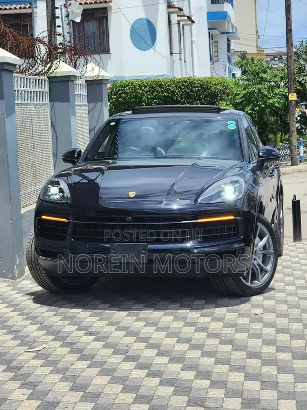 Porsche Cayenne 2019 Black - 1