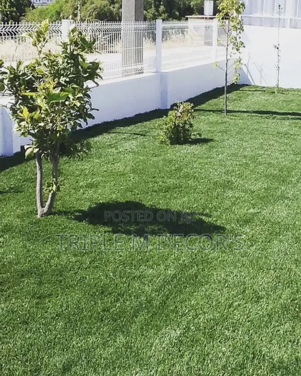 Artificial Grass Carpet for Hotels & Restaurants - 1