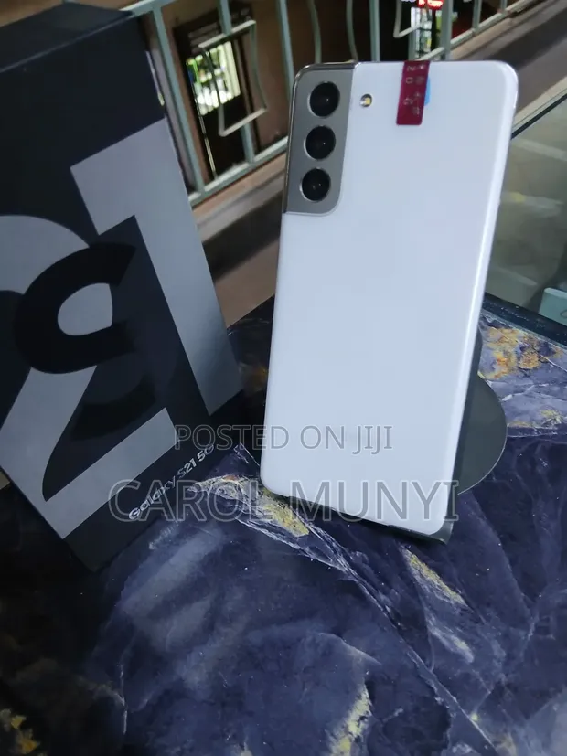 Samsung Galaxy S21 5G 128GB White - 1