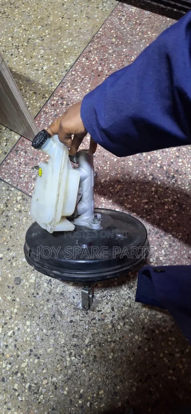 Nissan Wingroad/Note Brake Booster & Master Cylinder - 1