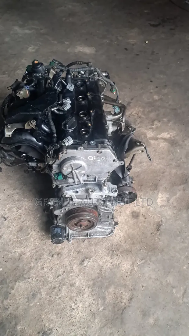 Nissan QR20 Engine Slim - 1