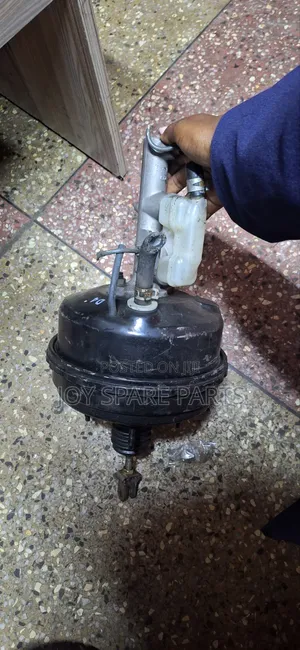 Toyota Isis Brake Booster & Master Cylinder