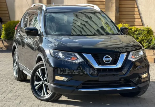 Nissan X-Trail 2.0 Petrol AWD 2018 Black - 1