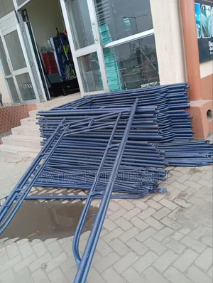 Heavy Duty Scaffolding Frames & Pipes