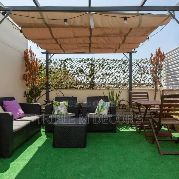 Artificial Grass Carpet - Low Maintenance Lawn Solution - 1