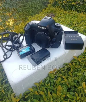 Canon 6D DSLR Camera Body