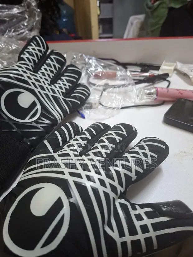 Football Goalkeeper Gloves - 1