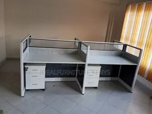 Modern 4-Way Workstation
