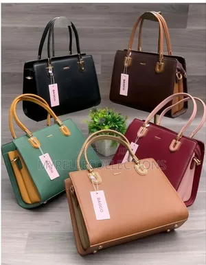 BAGCO Ladies Handbag with Matching Wallet & Detachable Strap