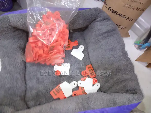 Ear Tags - Simple Number Recognition - 1