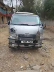 Toyota HiAce 2016 Nyeupe - 2