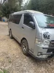 Toyota HiAce 2016 Nyeupe - 3