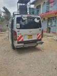Toyota HiAce 2016 Nyeupe - 5
